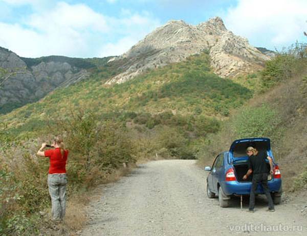 Автомобиль в горах, покорение крымских перевалов - фото