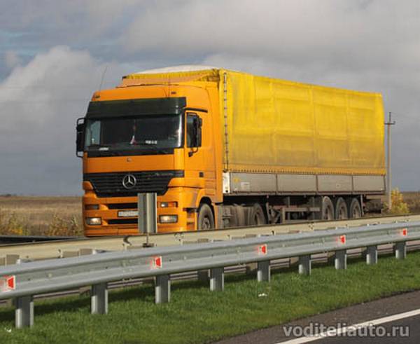 Мерседес: качественные грузовики с фото