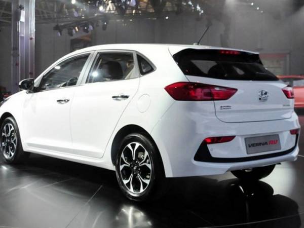 Новое поколение пятидверного Hyundai Solaris с фото