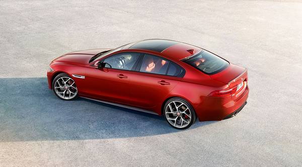 Обзор Jaguar XE: техническая характеристика, интерьер и экстерьер машины - фото