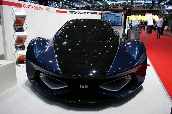 Будущие автодизайнеры из Италии представили в Женеве трехместный суперкар S ... - фото
