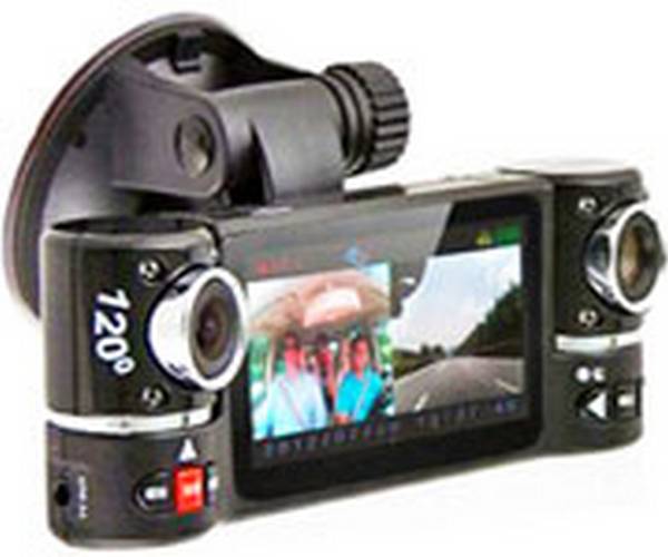 Видеорегистраторы с двумя камерами  достоинства и недостатки - фото
